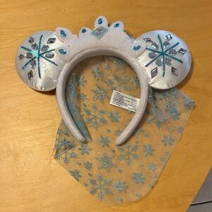 White and Blue Snowflake Frozen Elsa Disney Mickey Mouse Ears Headband with Cape